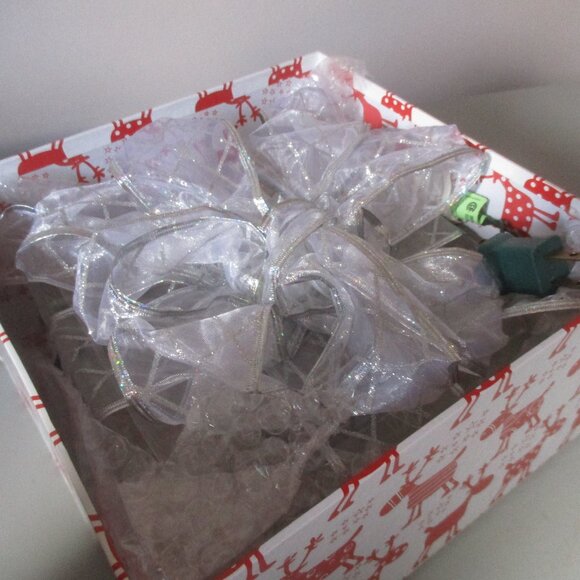 Lighted Glass Block w/ Silver Ribbon Christmas Present - Picture 3 of 6